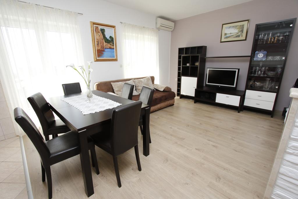 Apartments Dundic Makarska Eksteriør billede